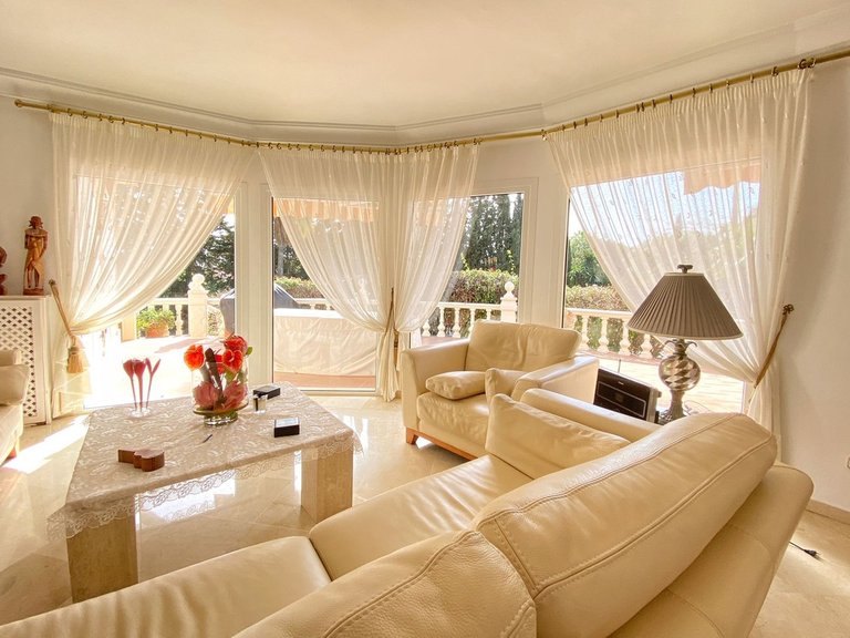 Villa for Sale in Nagüeles, Malaga 25