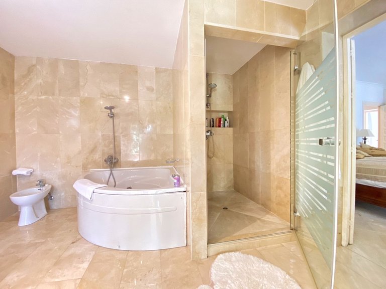 Villa for Sale in Nagüeles, Malaga 33