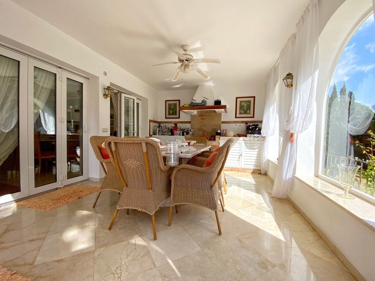 Villa for Sale in Nagüeles, Malaga 43