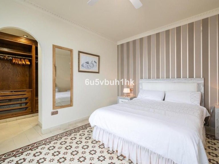 Villa for Sale in Fuengirola, Malaga 11