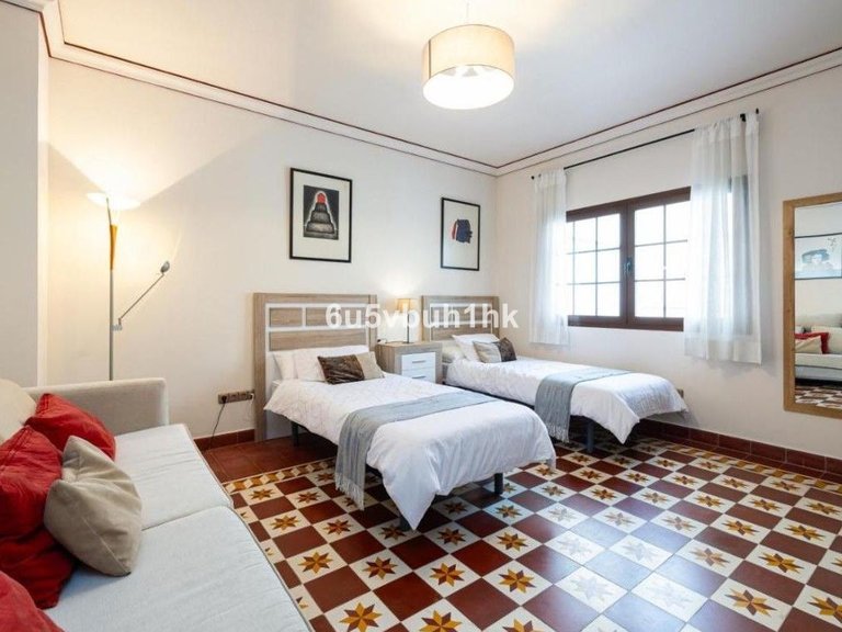 Villa for Sale in Fuengirola, Malaga 17