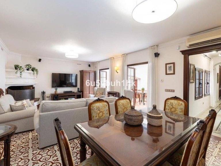 Villa for Sale in Fuengirola, Malaga 6