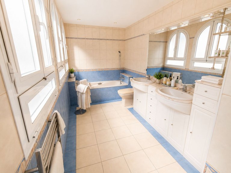 Apartment for Sale in Marbesa, Malaga 13