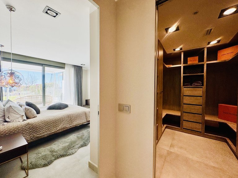 Apartment for Sale in Los Flamingos, Malaga 17