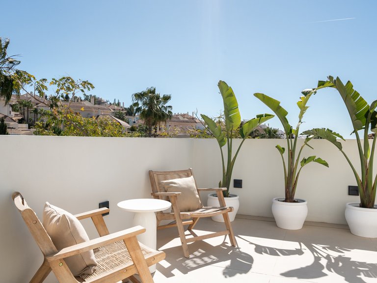 Villa for Sale in Nueva Andalucía, Malaga 24