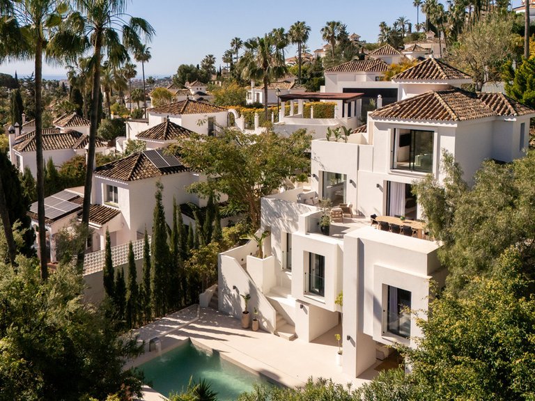 Villa for Sale in Nueva Andalucía, Malaga 33