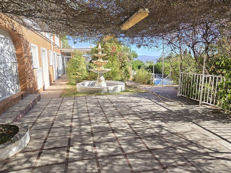 Villa for Sale in Alhaurín De La Torre, Malaga 11