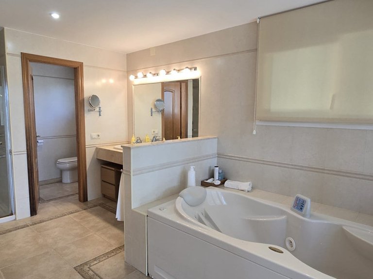 Villa for Sale in Alhaurín De La Torre, Malaga 16