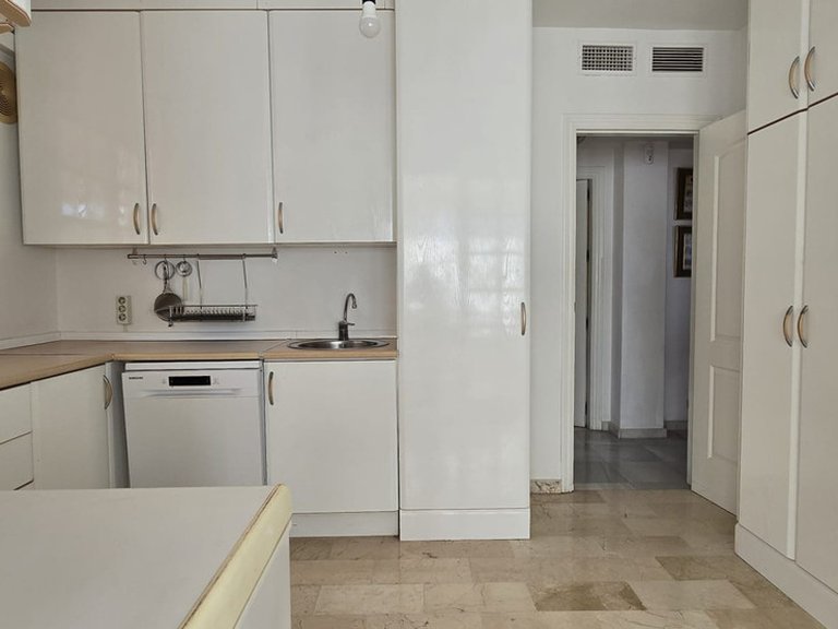 Villa for Sale in Alhaurín De La Torre, Malaga 25