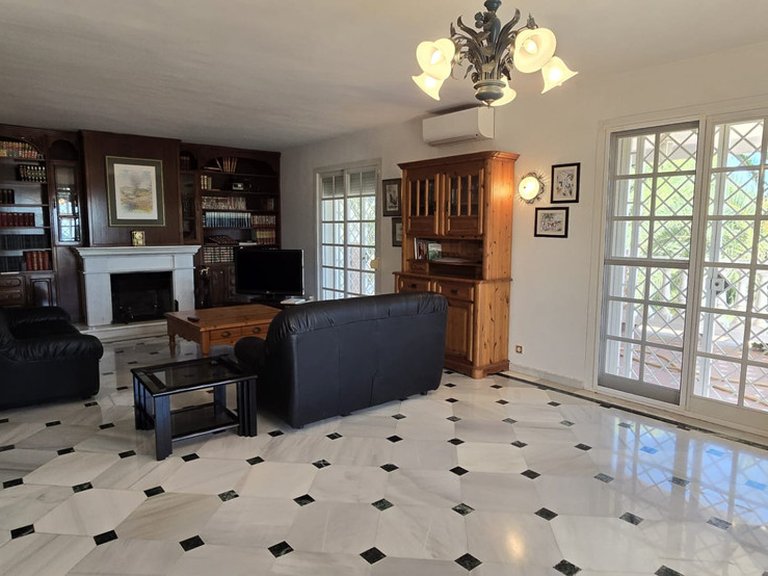Villa for Sale in Alhaurín De La Torre, Malaga 26