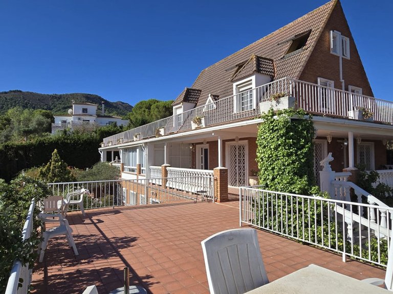 Villa for Sale in Alhaurín De La Torre, Malaga 32
