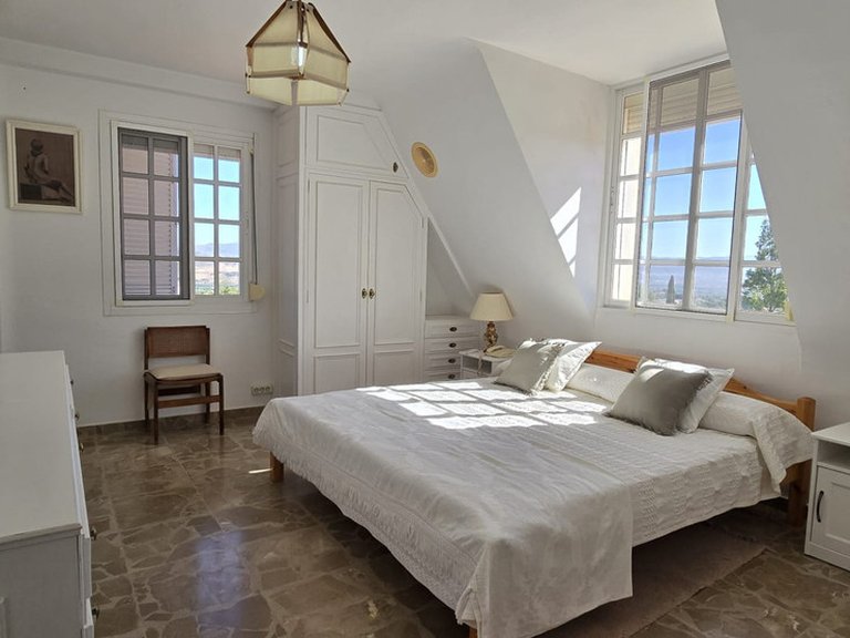 Villa for Sale in Alhaurín De La Torre, Malaga 35
