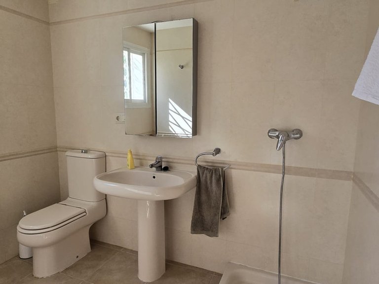 Villa for Sale in Alhaurín De La Torre, Malaga 48