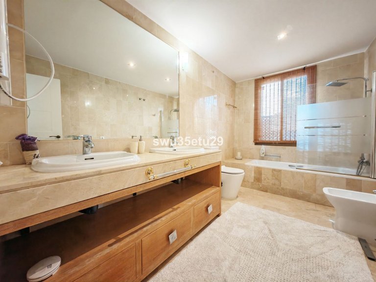 Apartment for Sale in La Mairena, Malaga 17