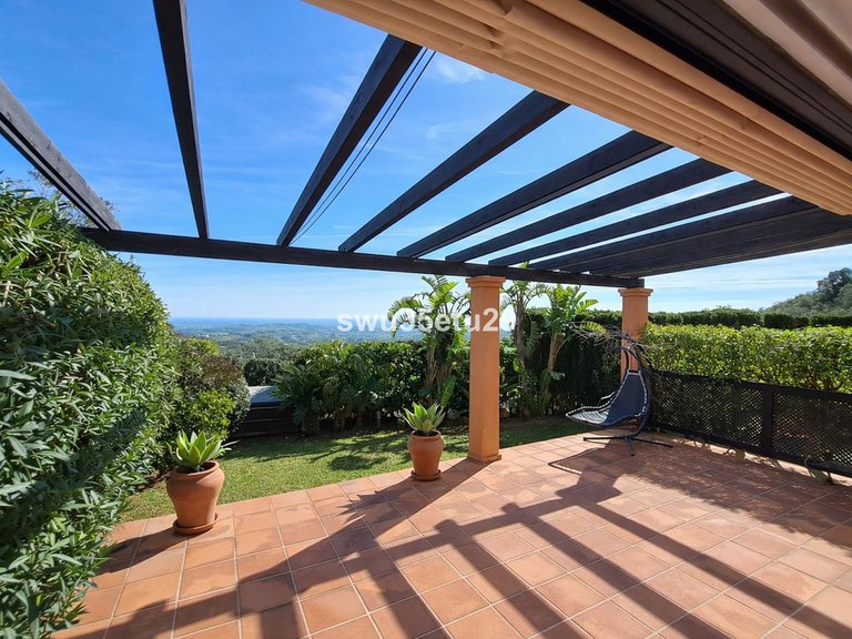Apartment for Sale in La Mairena, Malaga 5