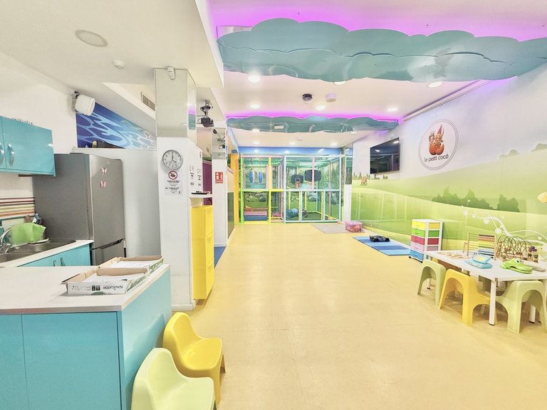 Commercial for Sale in Los Boliches, Malaga 7