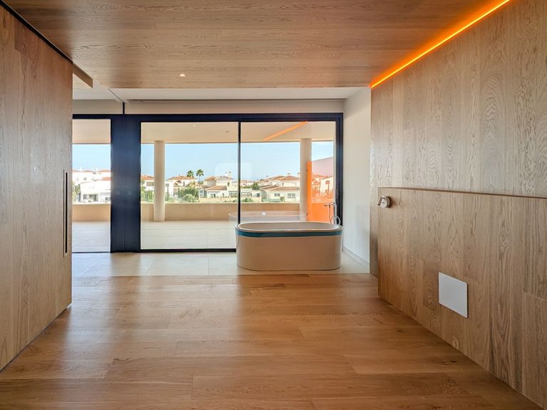 Apartment for Sale in Fuengirola, Malaga 20