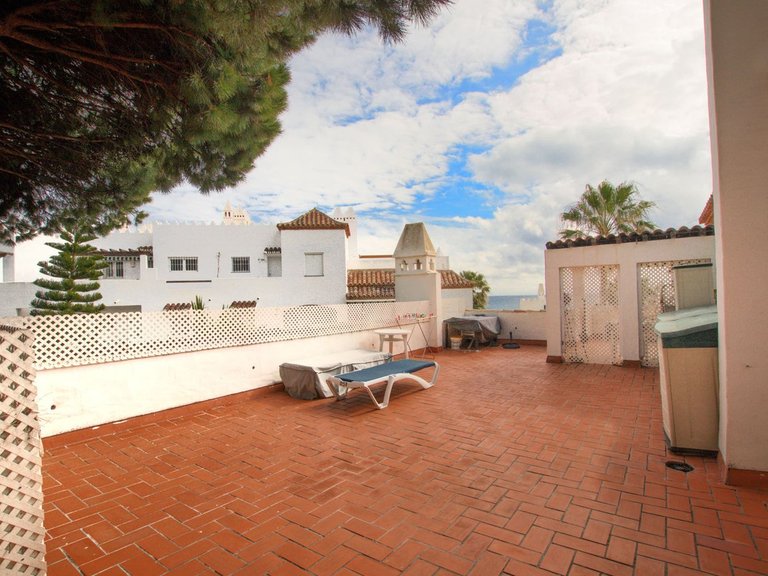 Apartment for Sale in Calahonda, Malaga 5