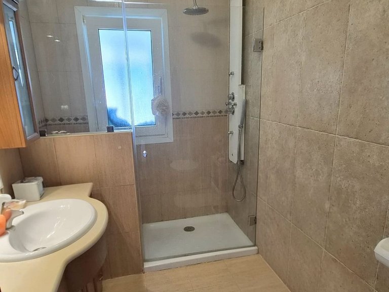 Villa for Sale in Alhaurín De La Torre, Malaga 32