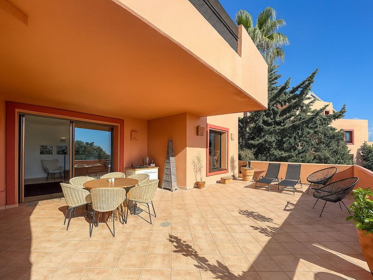 Apartment for Sale in La Mairena, Malaga 2