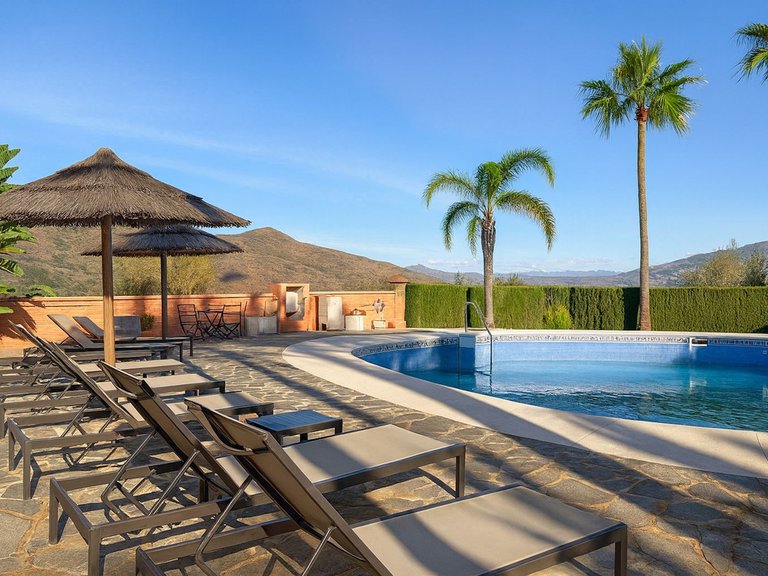 Apartment for Sale in La Mairena, Malaga 31