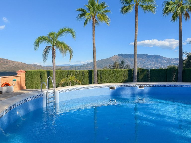 Apartment for Sale in La Mairena, Malaga 32
