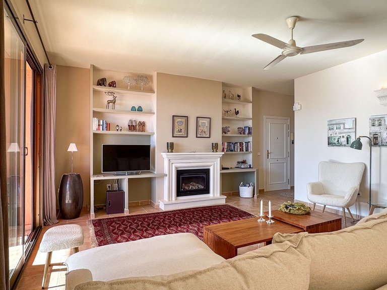 Apartment for Sale in La Mairena, Malaga 5