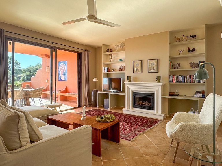 Apartment for Sale in La Mairena, Malaga 6