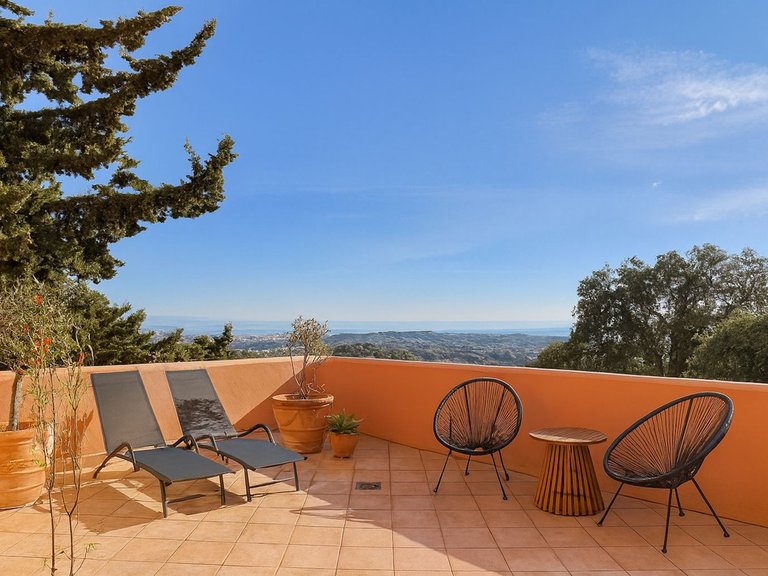 Apartment for Sale in La Mairena, Malaga 8
