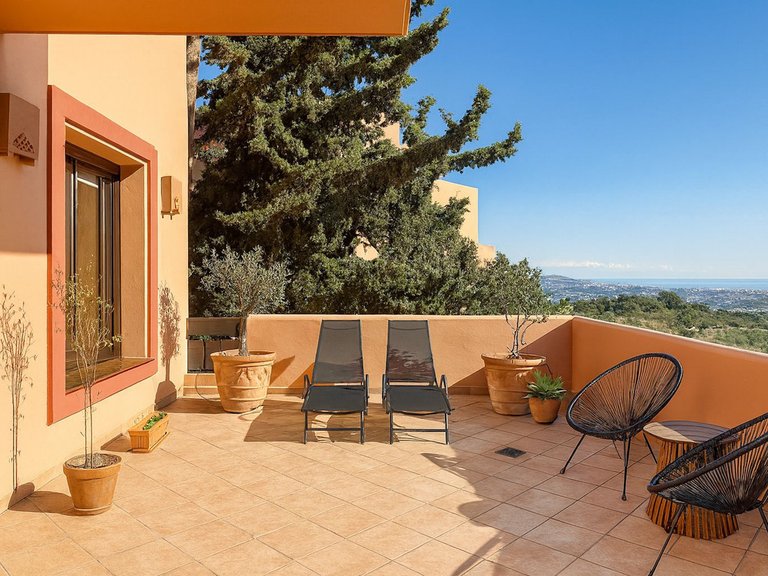 Apartment for Sale in La Mairena, Malaga 9