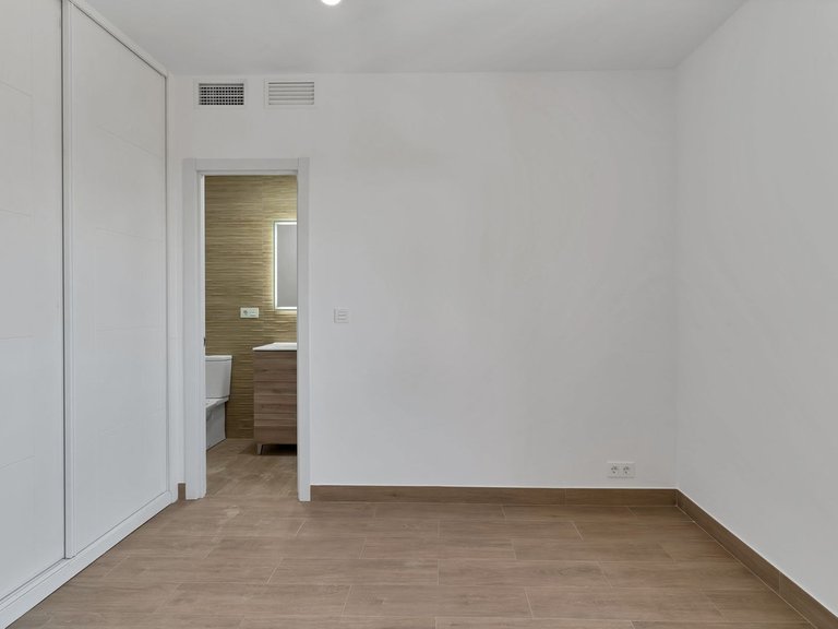 Villa for Sale in Málaga Centro, Malaga 13
