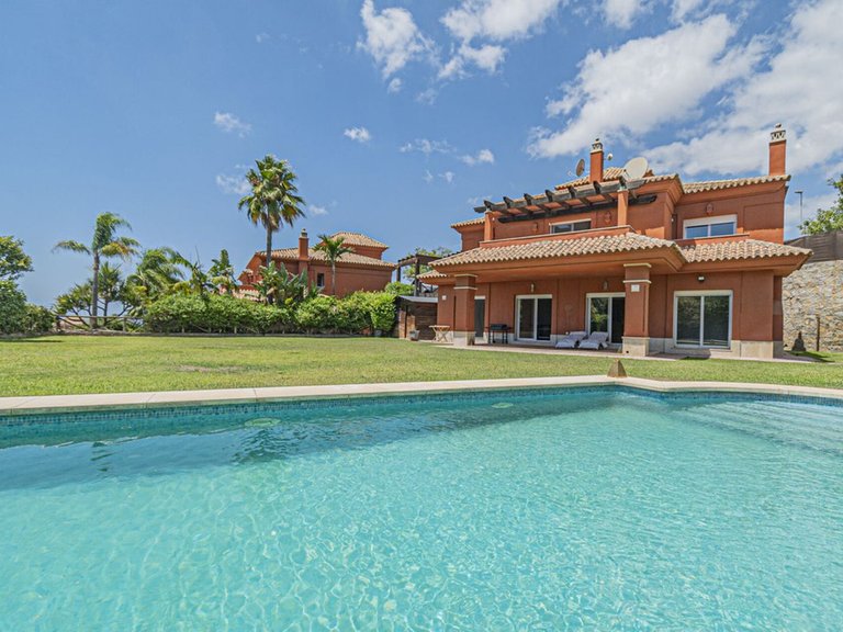 Villa for Sale in Marbella, Malaga 1
