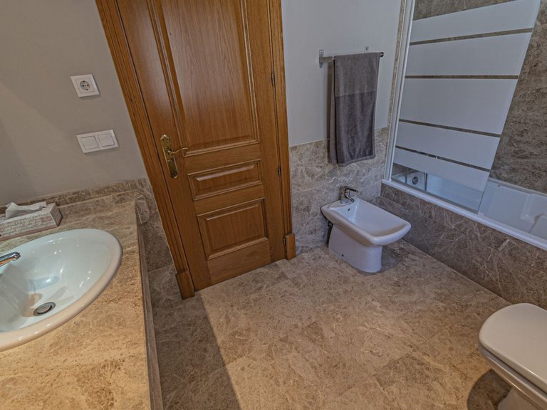 Villa for Sale in Marbella, Malaga 29