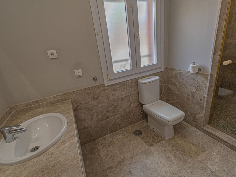 Villa for Sale in Marbella, Malaga 30