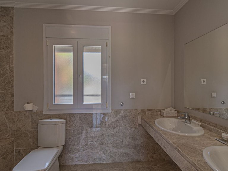 Villa for Sale in Marbella, Malaga 31