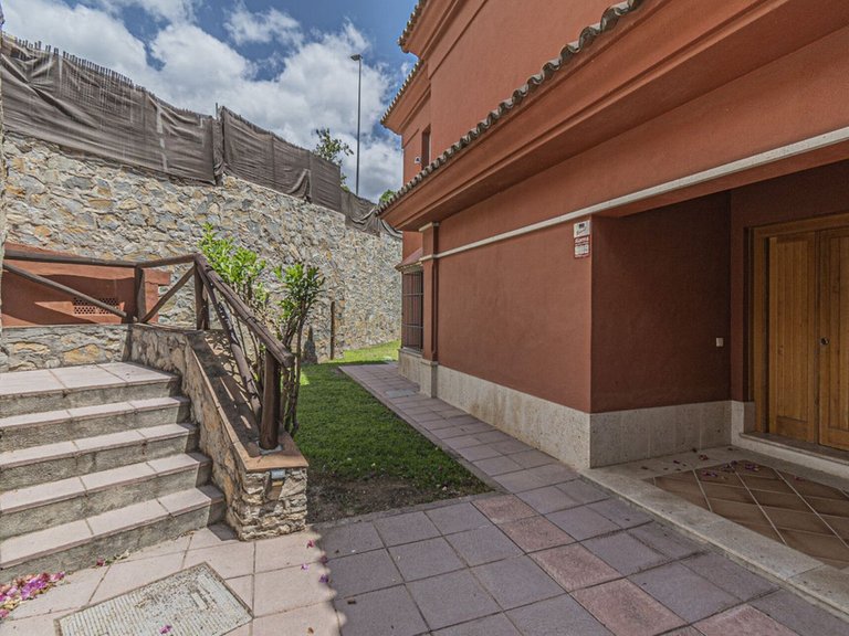 Villa for Sale in Marbella, Malaga 8