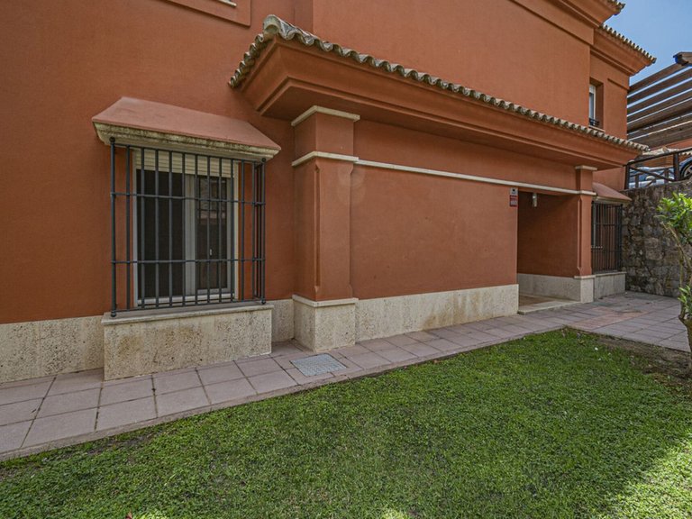 Villa for Sale in Marbella, Malaga 9