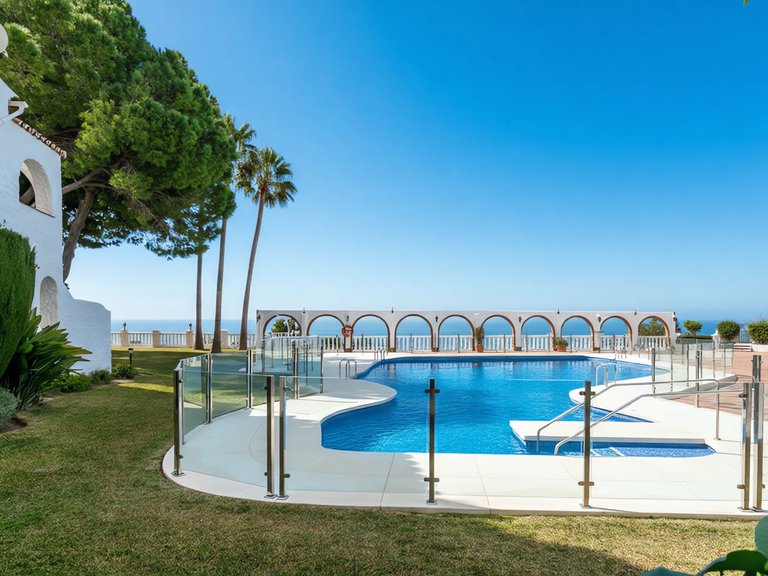 Apartment for Sale in Benalmadena Pueblo, Malaga 17
