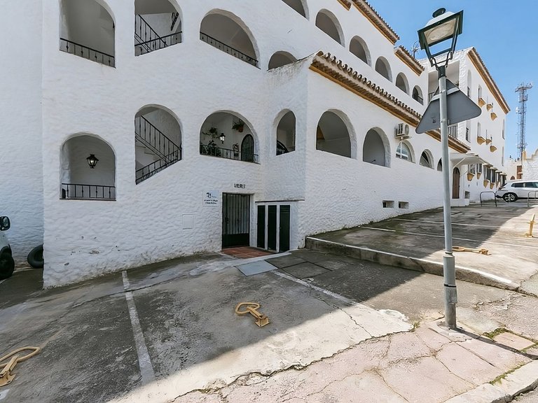 Apartment for Sale in Benalmadena Pueblo, Malaga 25