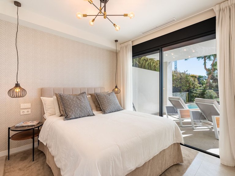 Villa for Sale in Cabopino, Malaga 18