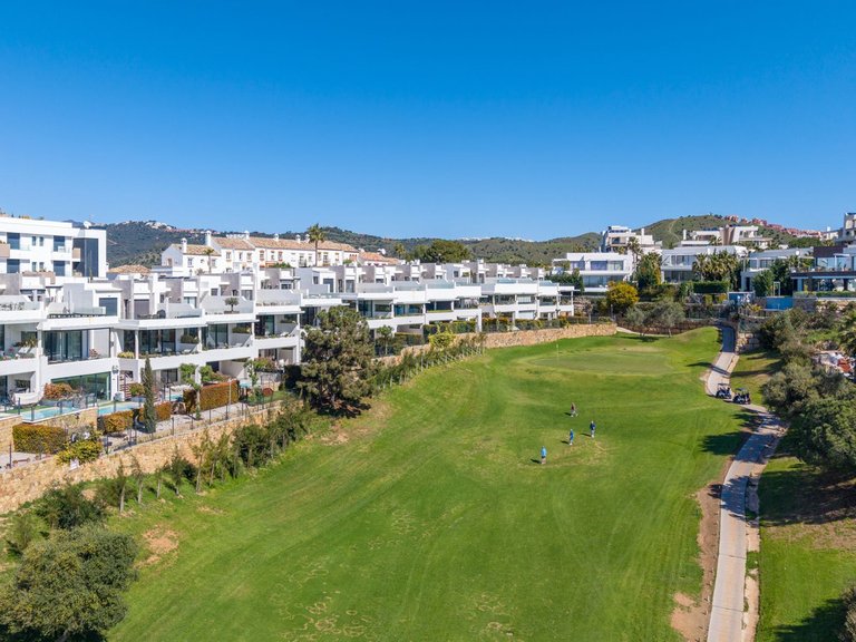 Villa for Sale in Cabopino, Malaga 26