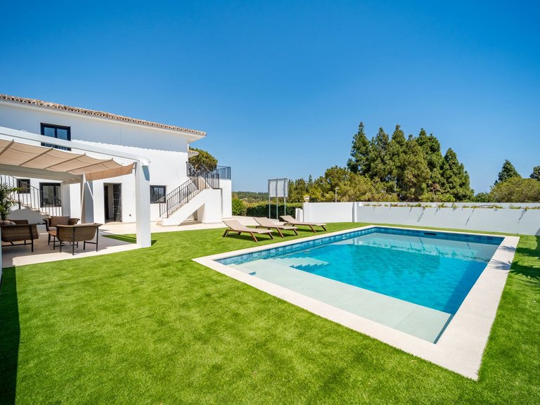 Villa for Sale in La Cala De Mijas, Malaga 2