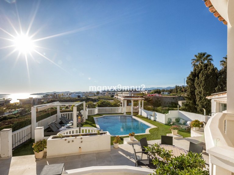 Villa for Sale in El Chaparral, Malaga 12