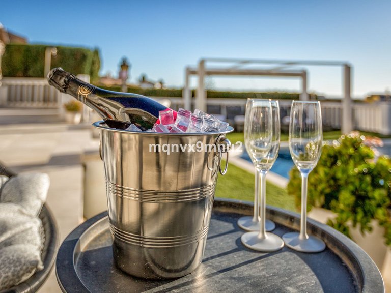 Villa for Sale in El Chaparral, Malaga 18