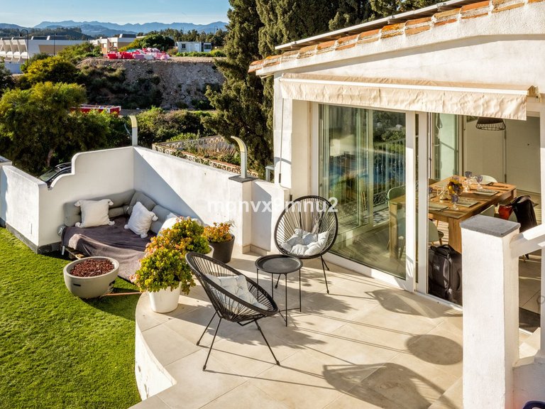 Villa for Sale in El Chaparral, Malaga 19