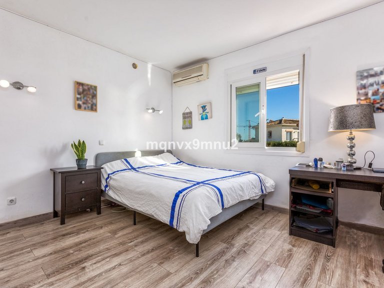 Villa for Sale in El Chaparral, Malaga 27