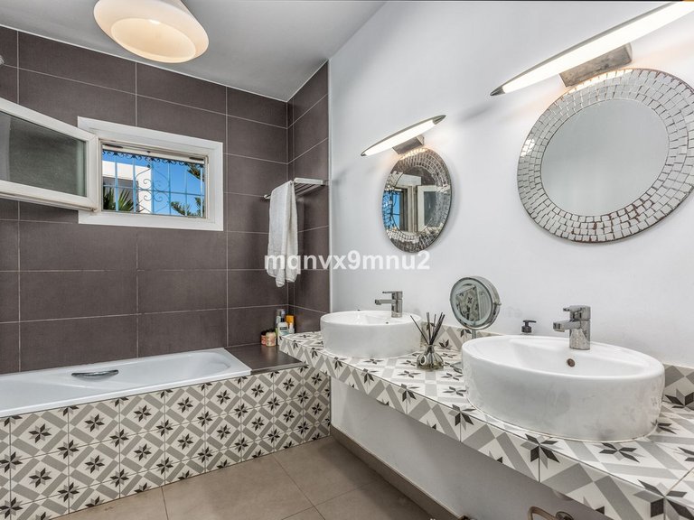 Villa for Sale in El Chaparral, Malaga 29