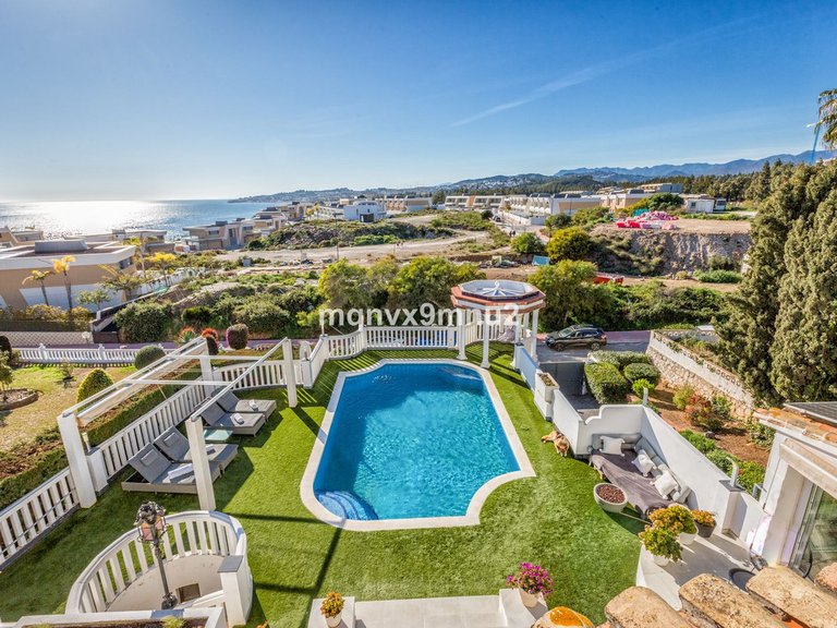 Villa for Sale in El Chaparral, Malaga 33