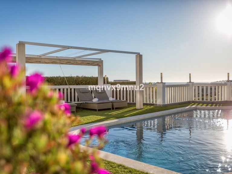 Villa for Sale in El Chaparral, Malaga 9