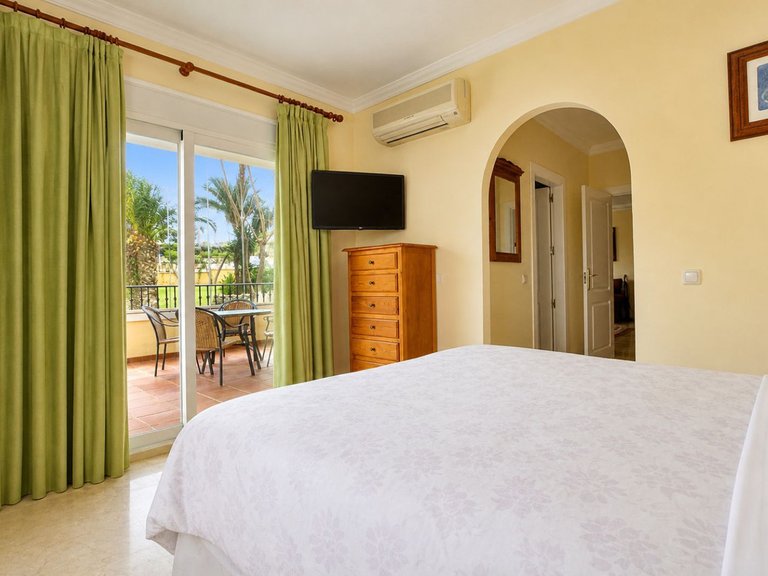 Apartment for Sale in Mijas Golf, Malaga 11